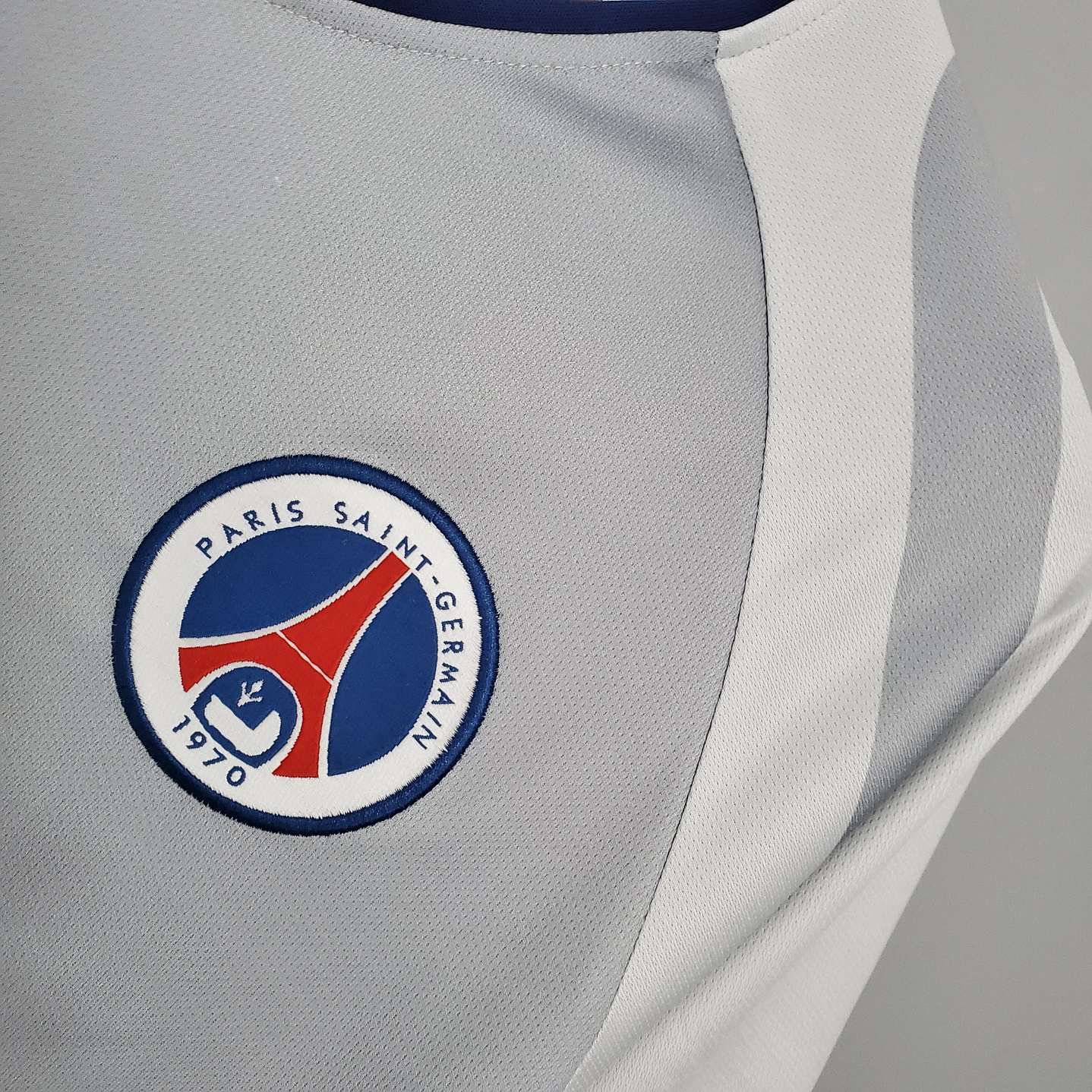 Paris Saint-Germain Away Kit 2001-02