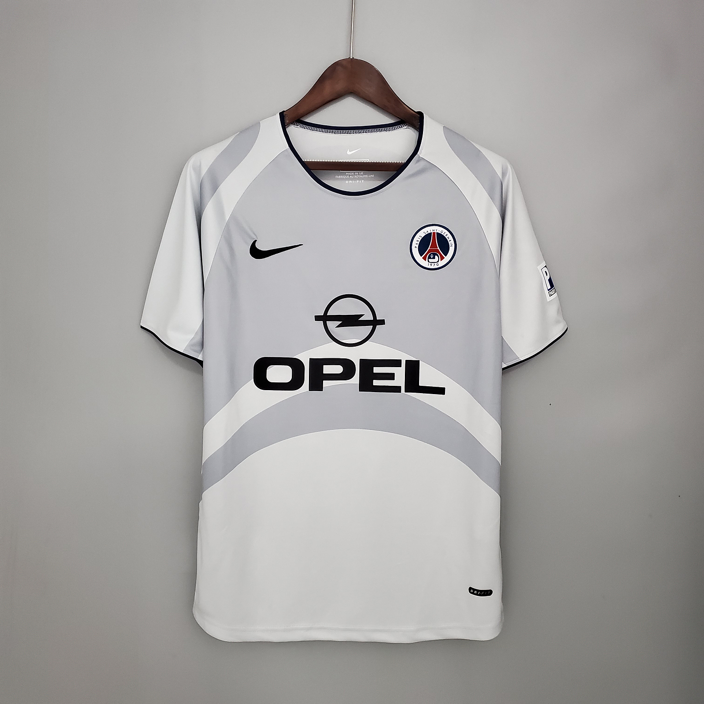 Paris Saint-Germain Away Kit 2001-02