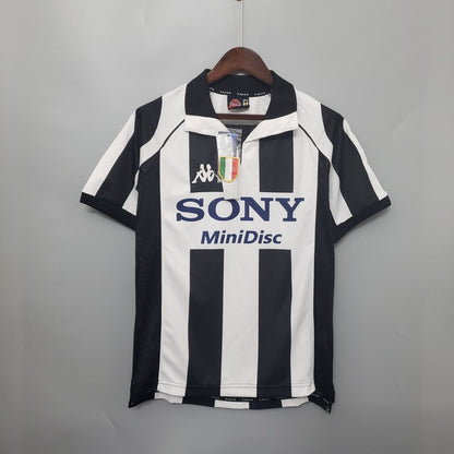 Juventus Home Kit 1997-98