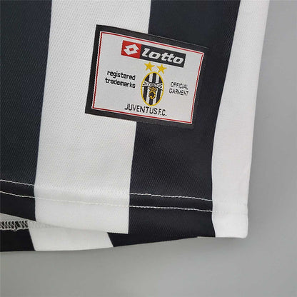 Juventus Home Kit 2001-2002