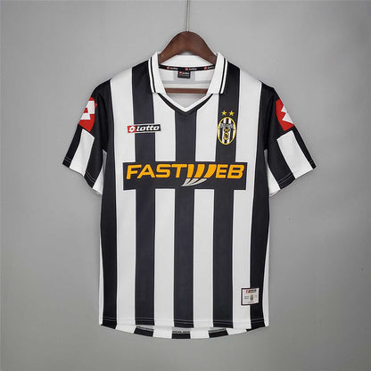 Juventus Home Kit 2001-2002