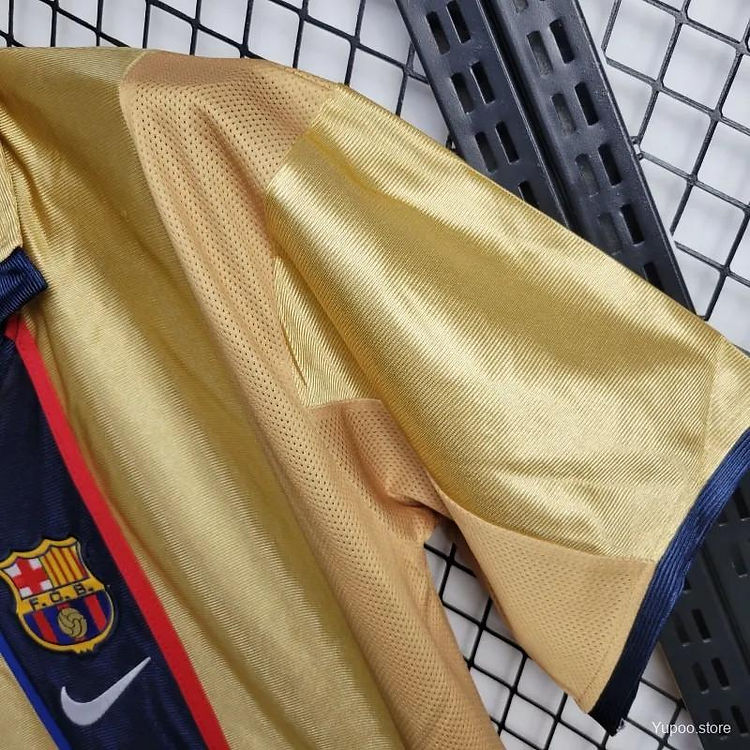 Barcelona Away Kit 2001-02