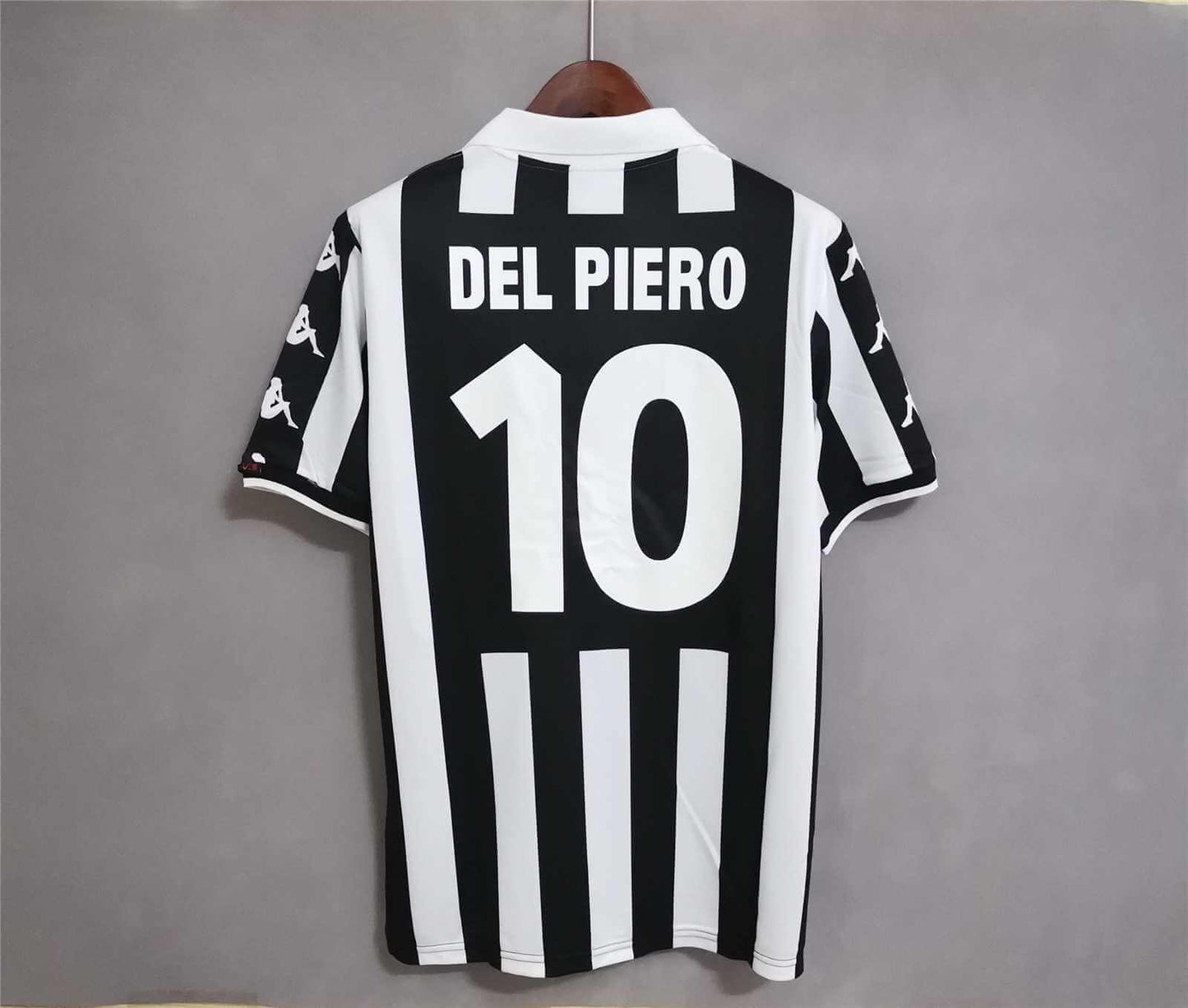Juventus Home Kit 1999-00