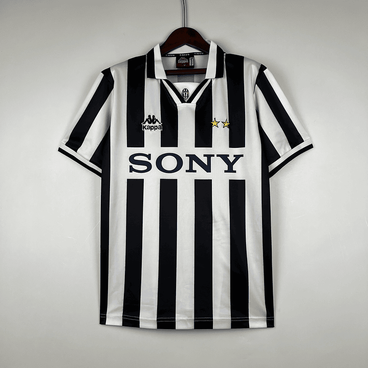 Juventus Home Kit 1996-97