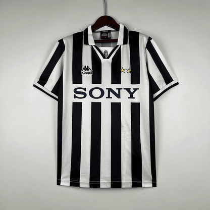Juventus Home Kit 1996-97
