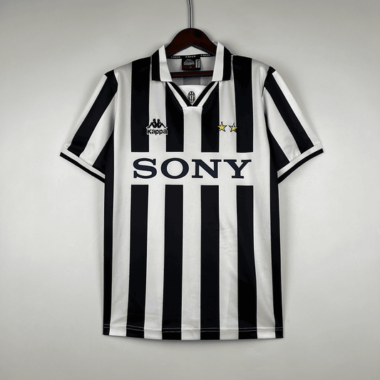 Juventus Home Kit 1996-97