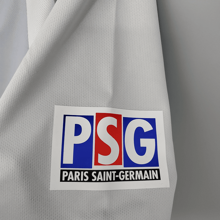 Paris Saint-Germain Away Kit 2001-02