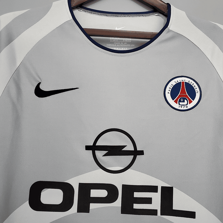 Paris Saint-Germain Away Kit 2001-02