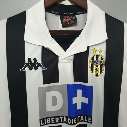 Juventus Home Kit 1999-00