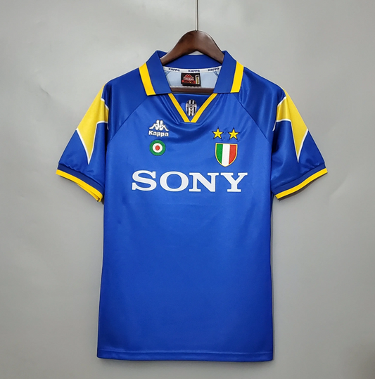 Juventus Away Kit 1995-96