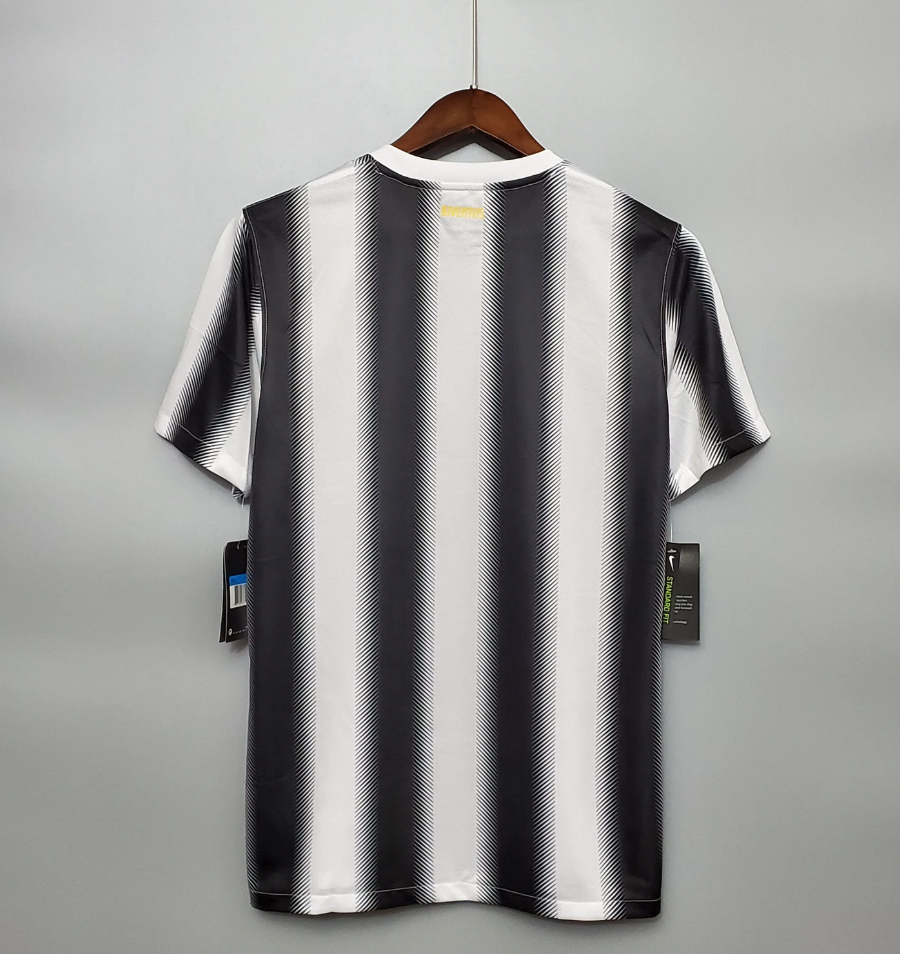 Juventus Home Kit 2011-12