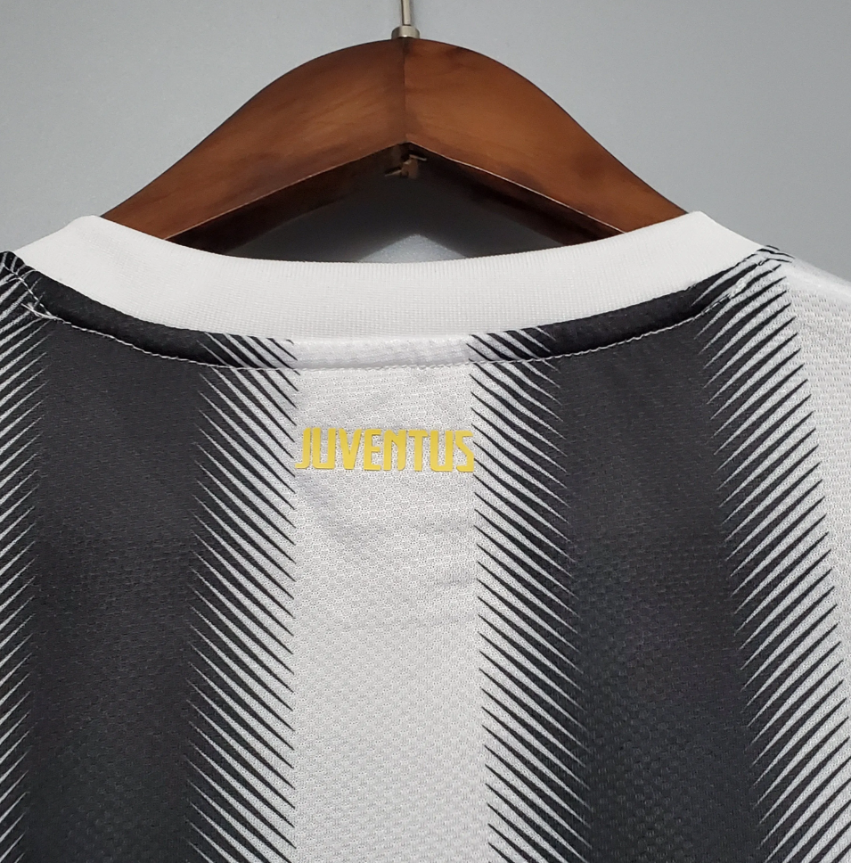 Juventus Home Kit 2011-12