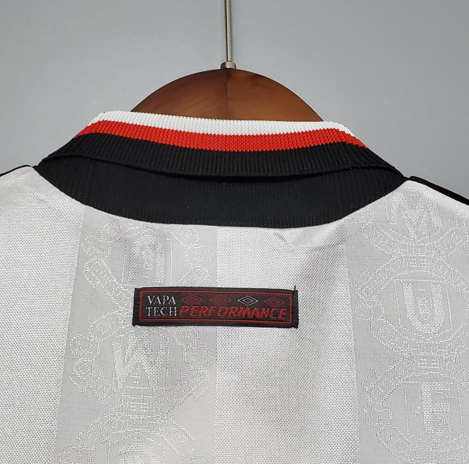Manchester United Away Kit 1998-99