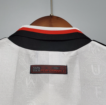 Manchester United Away Kit 1998-99