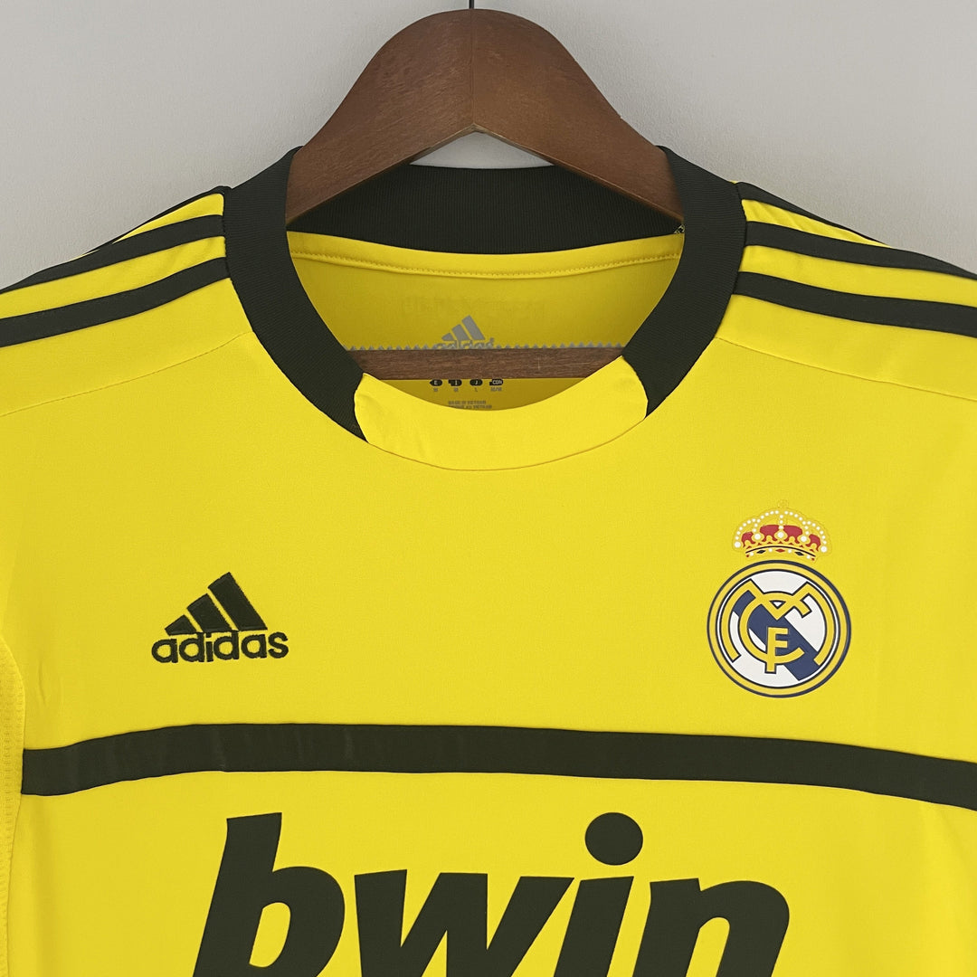 Real Madrid Goalkeeper Kit 2011-12